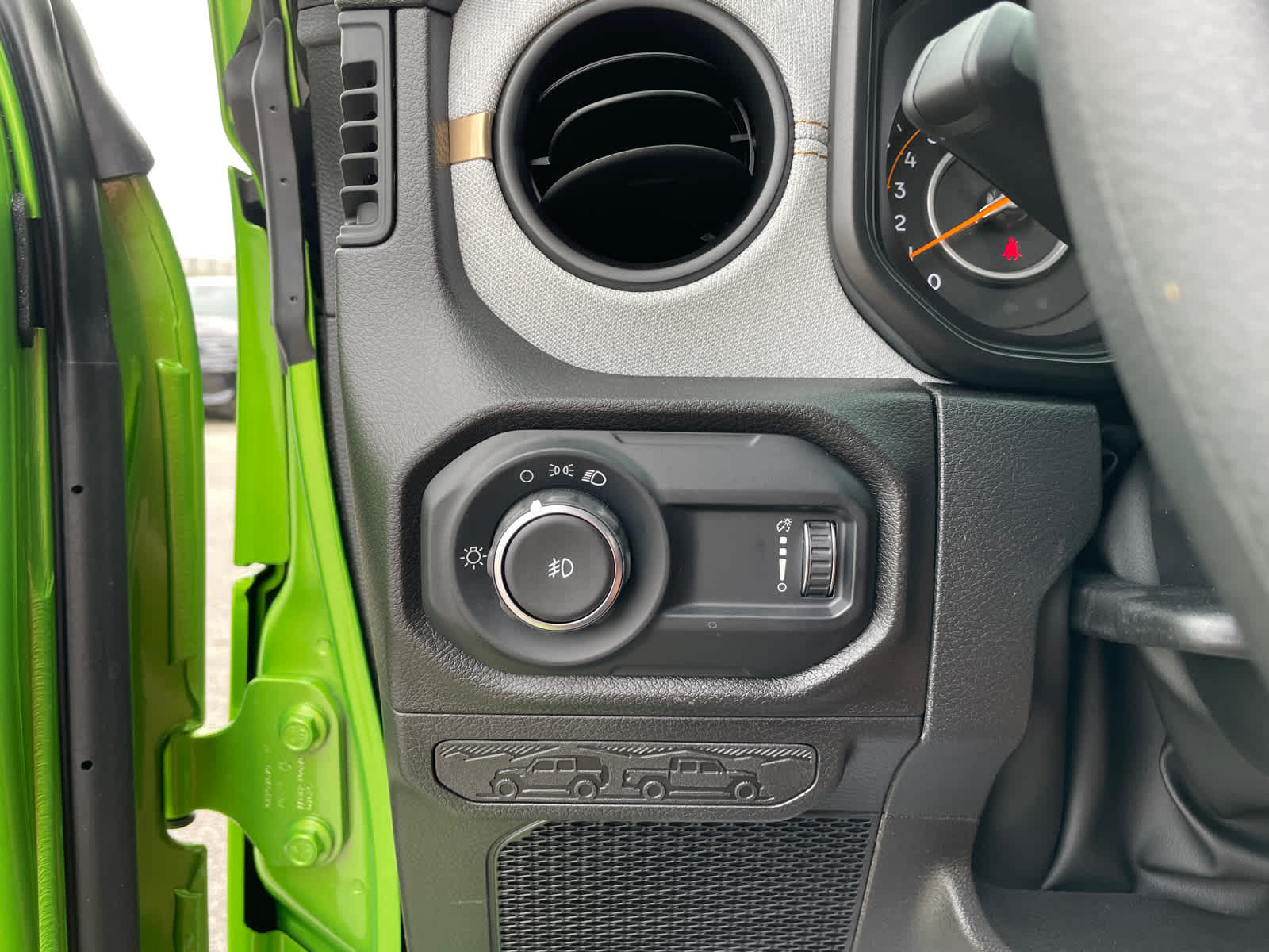 2025 Jeep Wrangler Sport photo 14