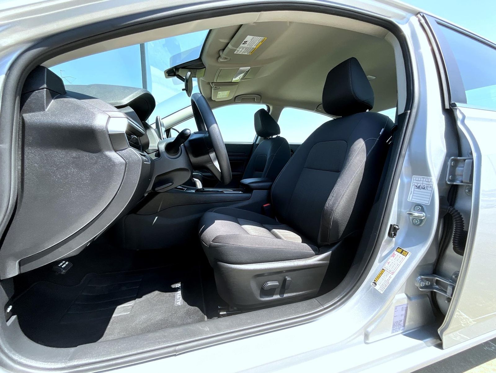 2024 Nissan Altima 2.5 SV photo 11