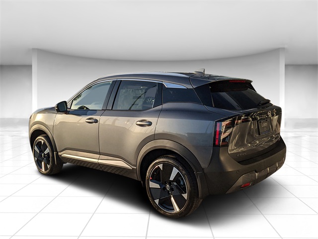 2025 Nissan Kicks SR photo 3