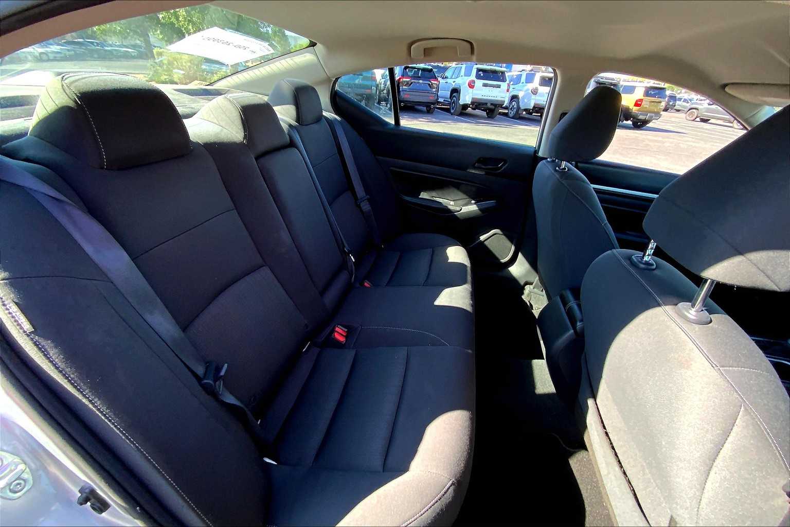 2023 Nissan Altima 2.5 SV photo 16