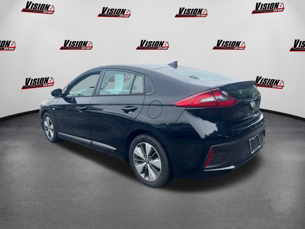 2018 Hyundai Ioniq Plug-In Hybrid photo 3