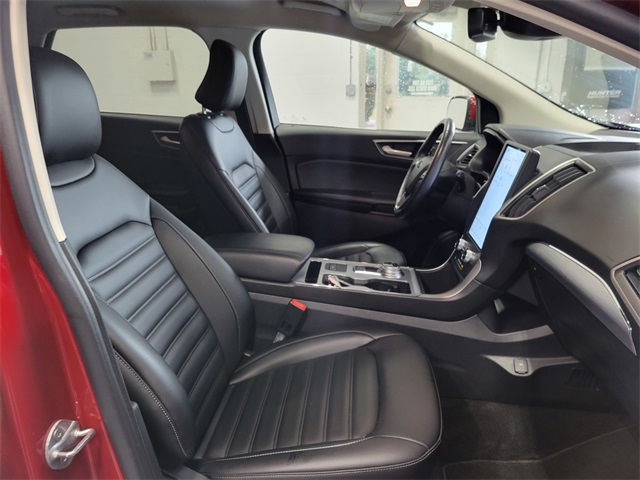2022 Ford Edge SEL photo 20