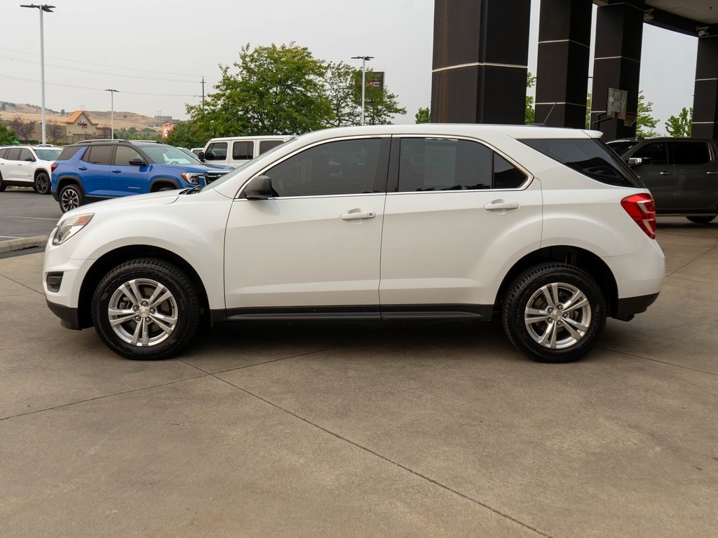 2016 Chevrolet Equinox LS photo 3