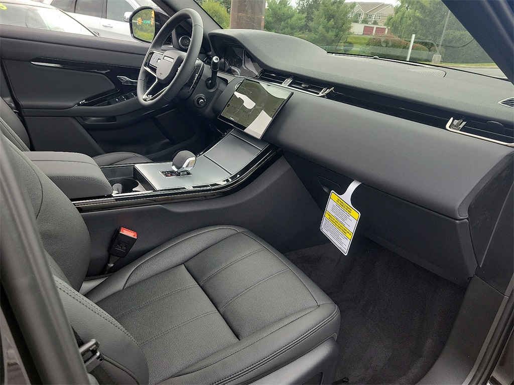 2025 Land Rover Range Rover Evoque S photo 4