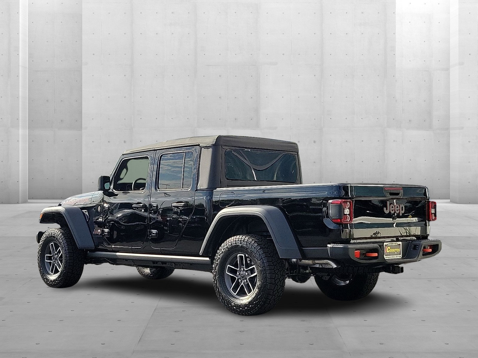 2025 Jeep Gladiator Mojave photo 2