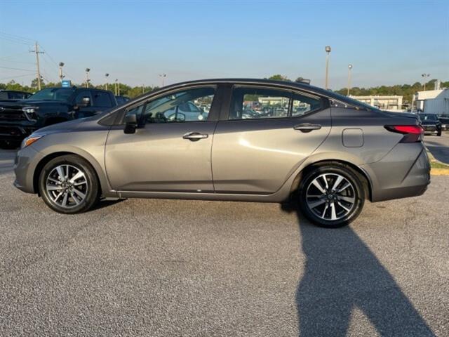 2022 Nissan Versa SV photo 4