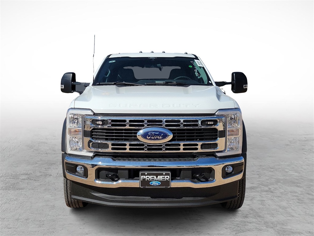 2024 Ford F-550 photo 2