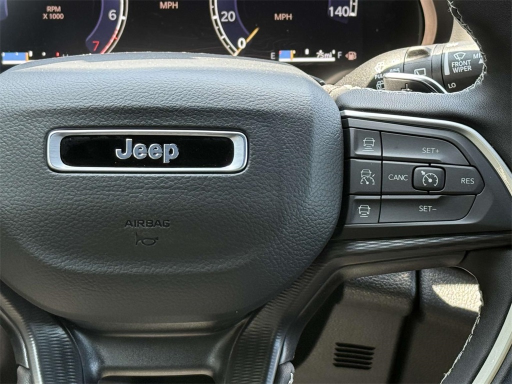 2025 Jeep Grand Cherokee Laredo X photo 22