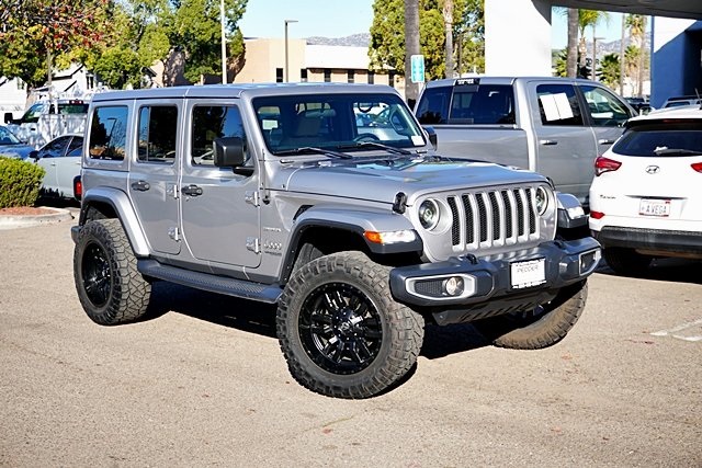 Used 2018 Silver Jeep Unlimited Sahara image 2