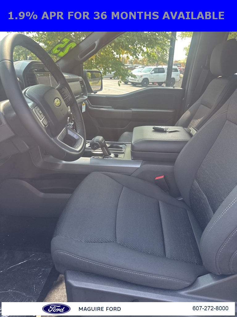 2025 Ford F-150 XLT photo 12