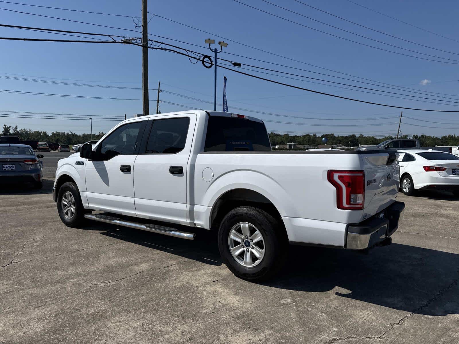 2015 Ford F-150 XLT photo 14