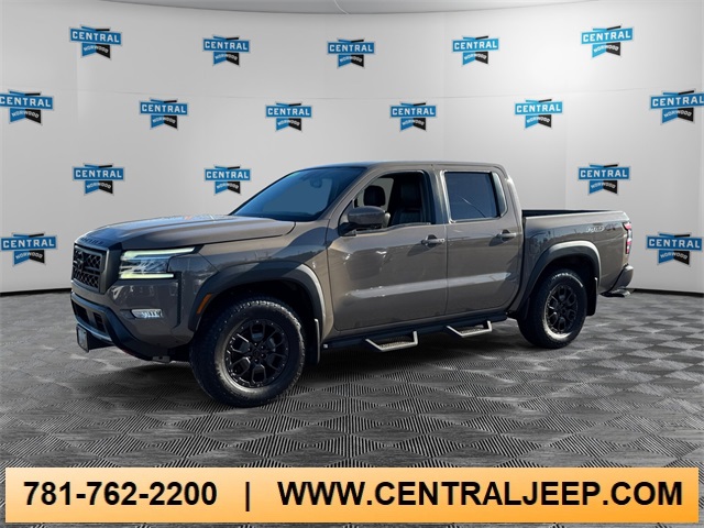 2022 Nissan Frontier PRO-4X's photo