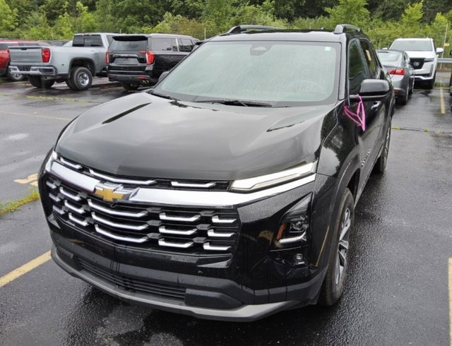 2025 Chevrolet Equinox LT photo 3