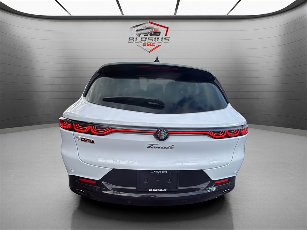 2024 Alfa Romeo Tonale Veloce photo 4
