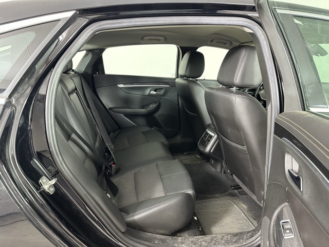 2017 Chevrolet Impala 1LT photo 15