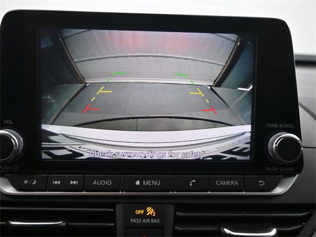 2023 Nissan Altima 2.5 SR photo 3