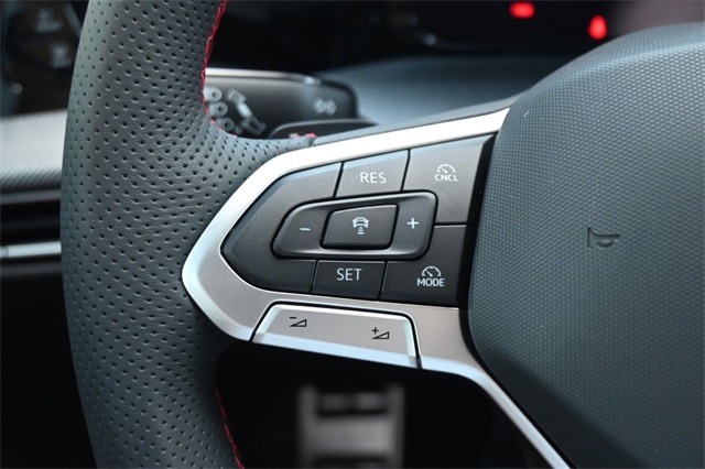 2025 Volkswagen Golf GTI Autobahn photo 10