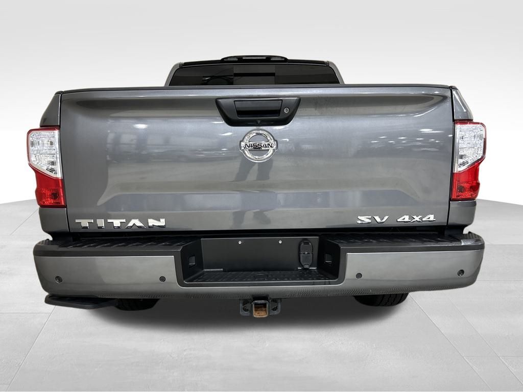 2021 Nissan Titan SV photo 22