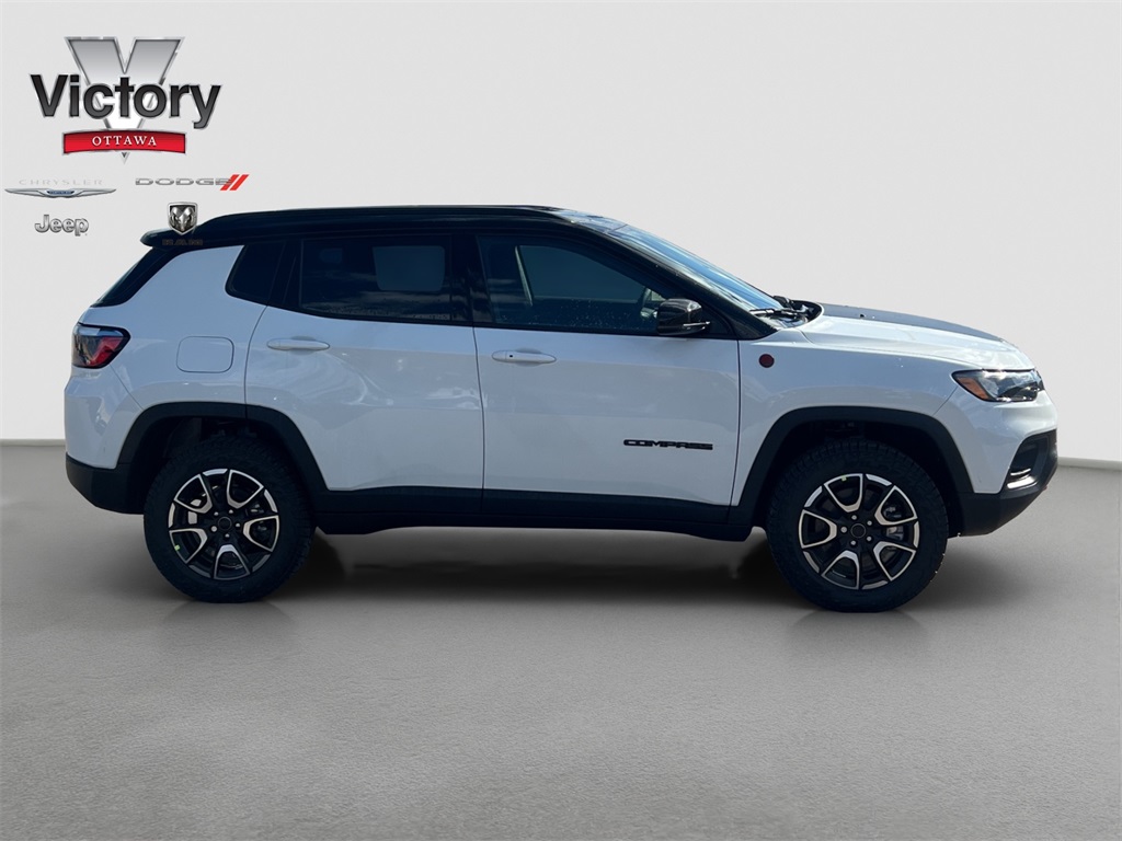 2026 Jeep Compass Trailhawk photo 6
