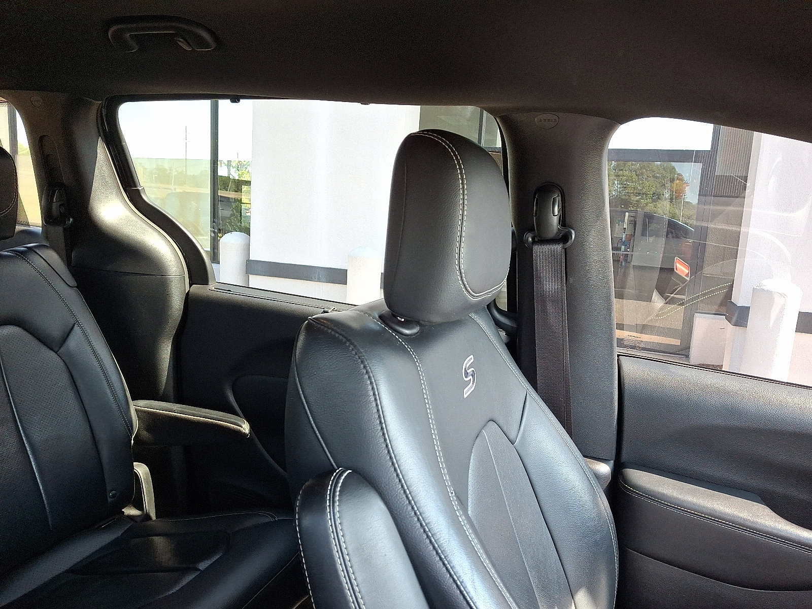 2021 Chrysler Pacifica Touring L photo 8