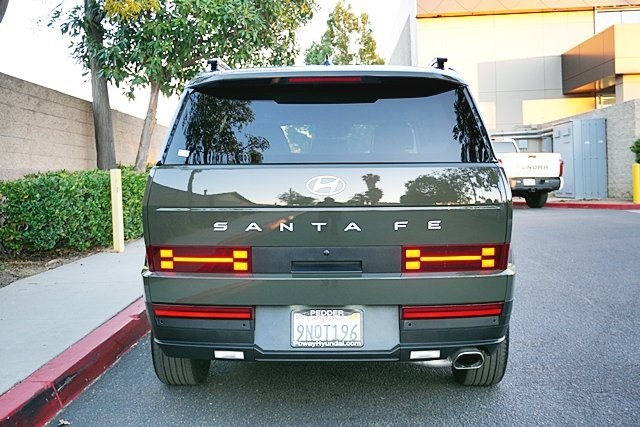 Used 2025 Green Hyundai SEL image 8