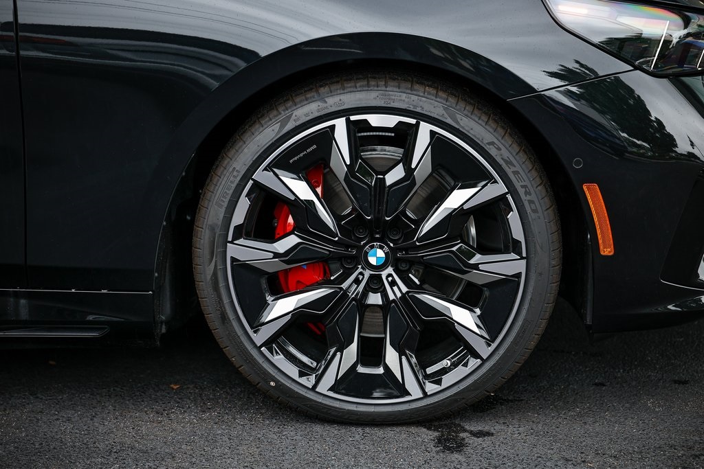 2026 Bmw 550e xDrive photo 4