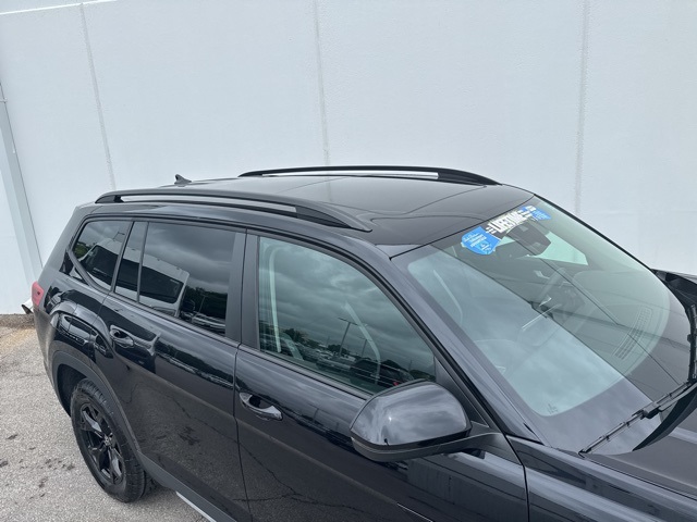 2025 Volkswagen Atlas Peak Edition SE photo 3