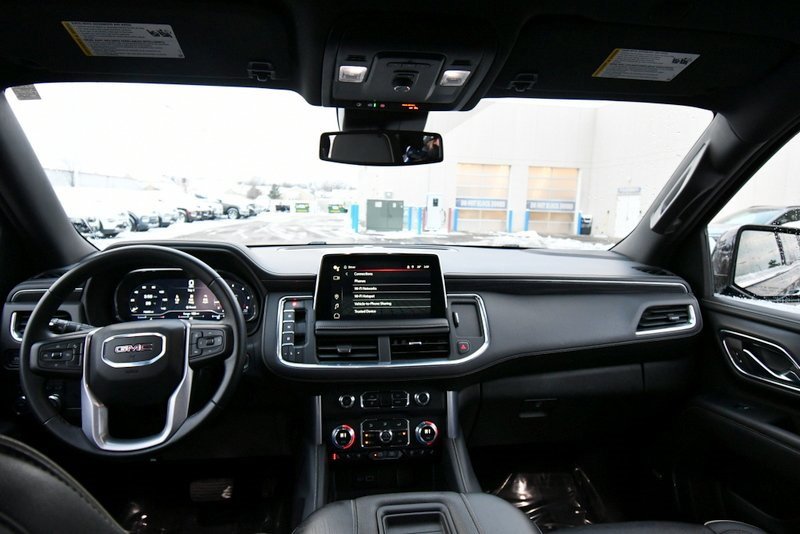 2024 Gmc Yukon SLT photo 3