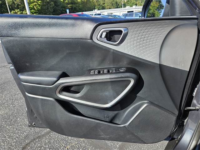 2023 Kia Soul LX photo 27