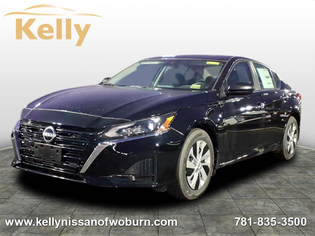 2025 Nissan Altima S's photo