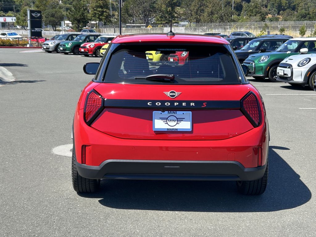 2025 Mini Cooper 4 Door Hardtop Signature photo 4