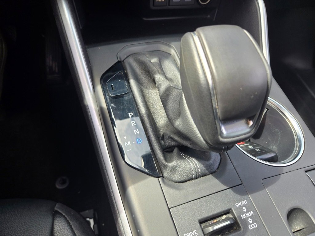 2024 Toyota Highlander LE photo 27