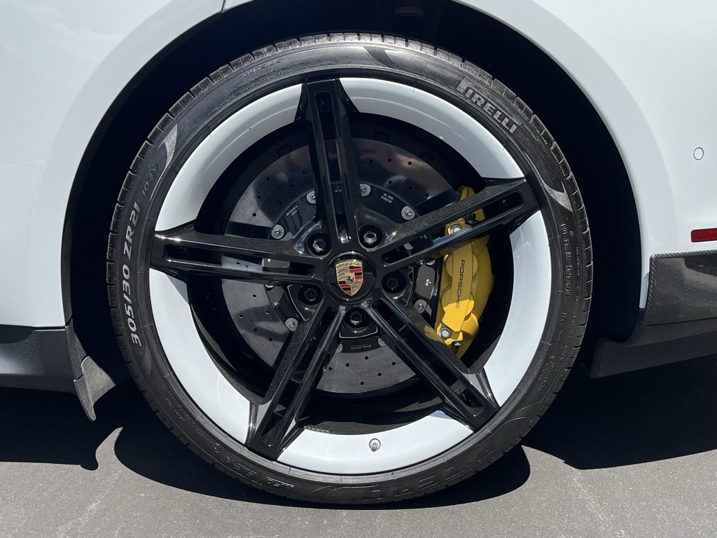 2020 Porsche Taycan Turbo S photo 10