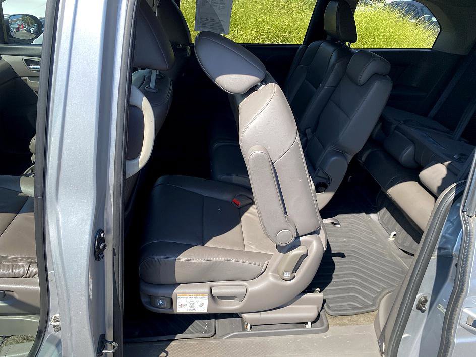 2014 Honda Odyssey EX-L photo 15