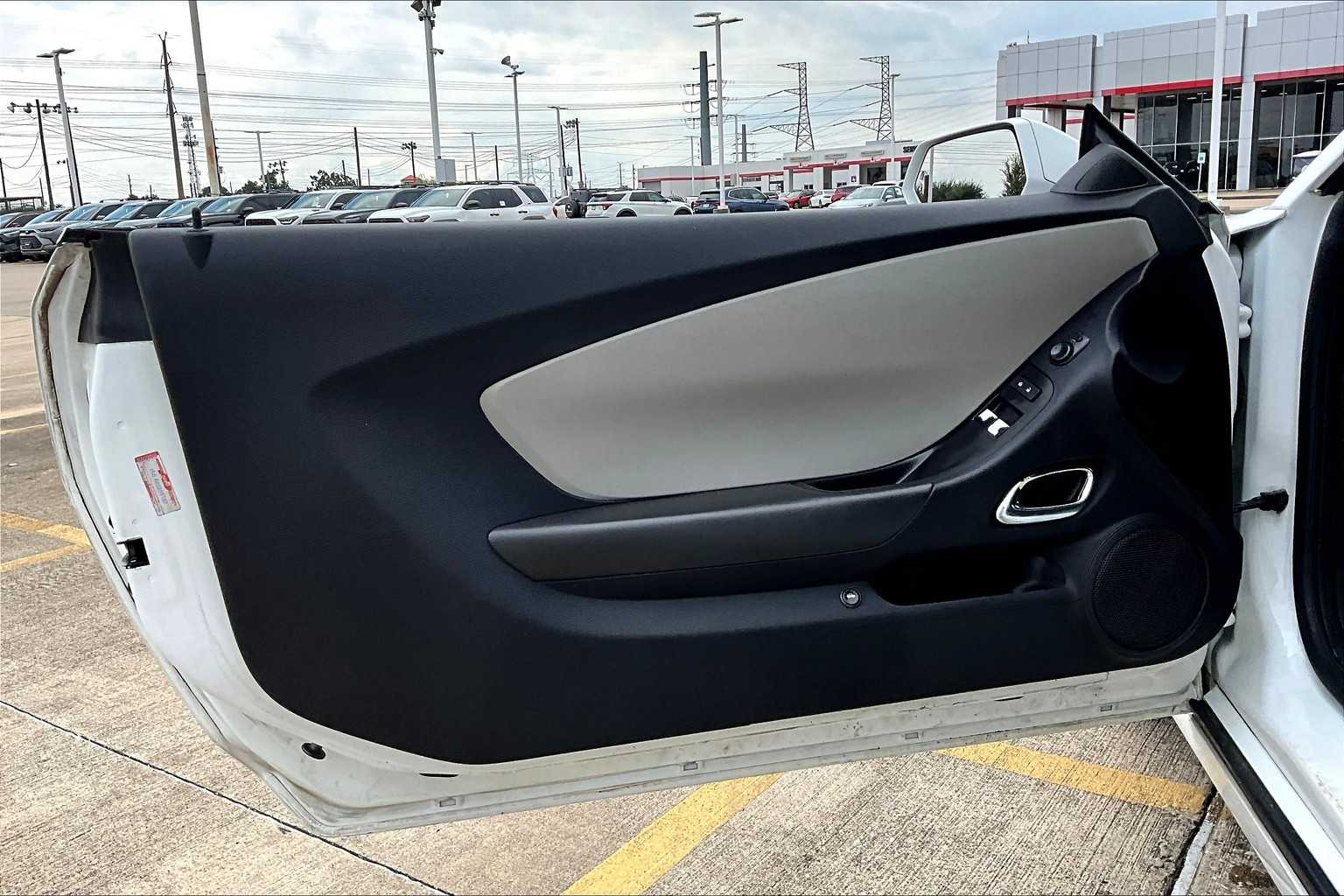 2014 Chevrolet Camaro LS photo 17