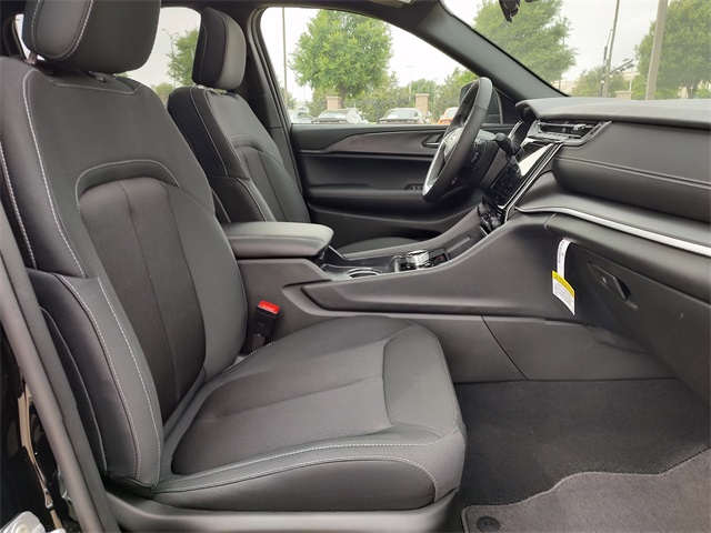 2025 Jeep Grand Cherokee Laredo X photo 29