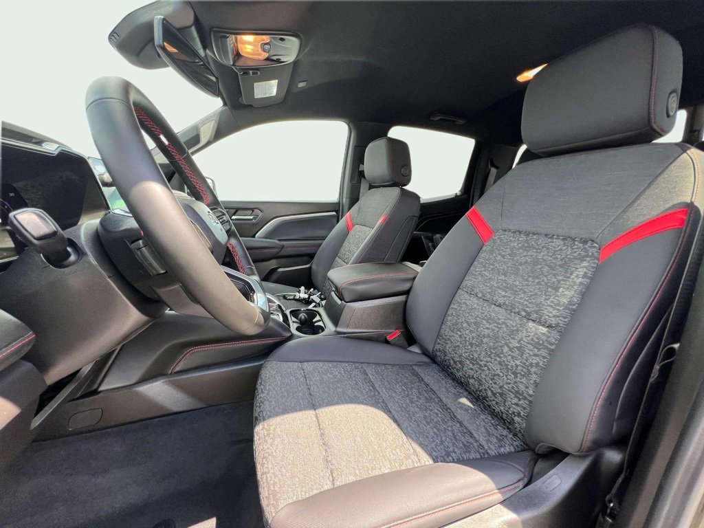 2024 Chevrolet Colorado Z71 photo 17