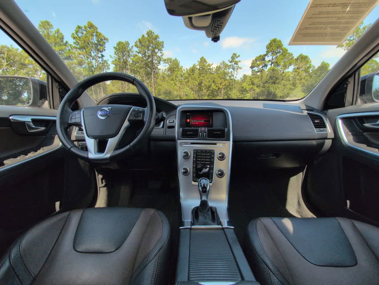 2017 Volvo XC60 Dynamic photo 3