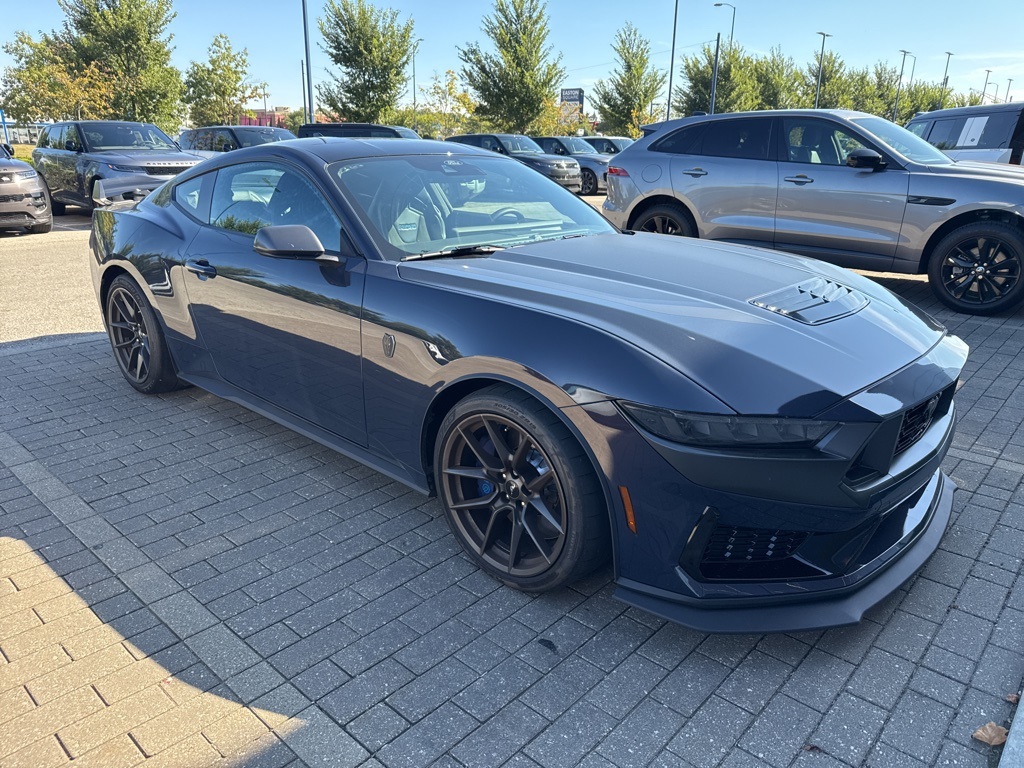 2024 Ford Mustang Dark Horse photo 3