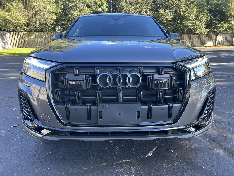 2025 Audi Q7 Premium Plus photo 2