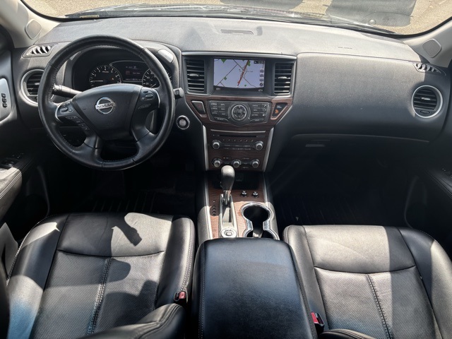 2019 Nissan Pathfinder Platinum photo 12