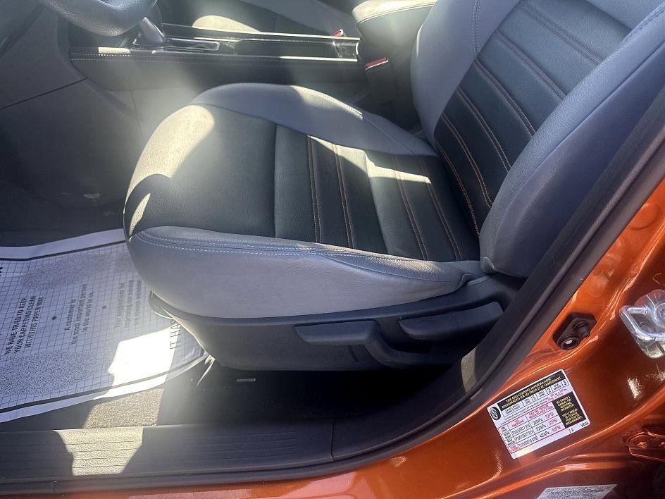 2023 Nissan Kicks SR photo 7
