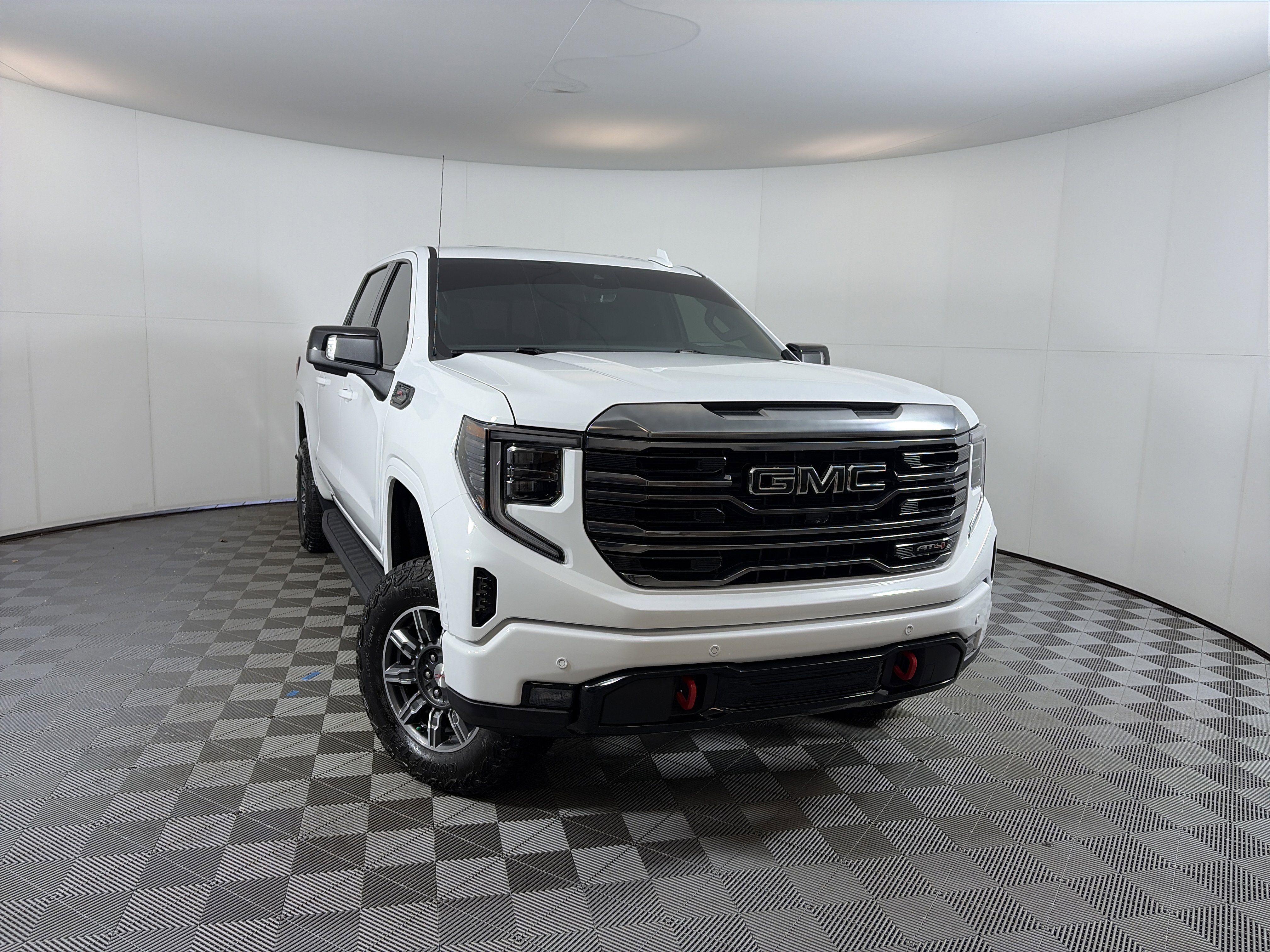 2024 GMC Sierra 1500 AT4's photo