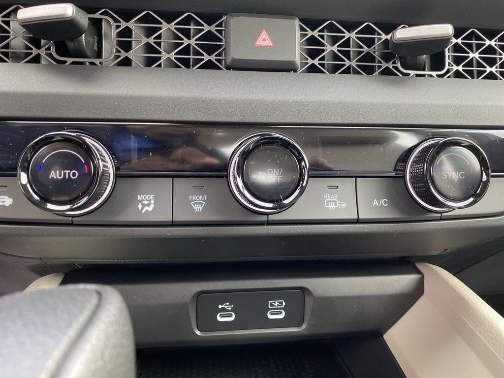 2025 Honda Accord SE photo 17
