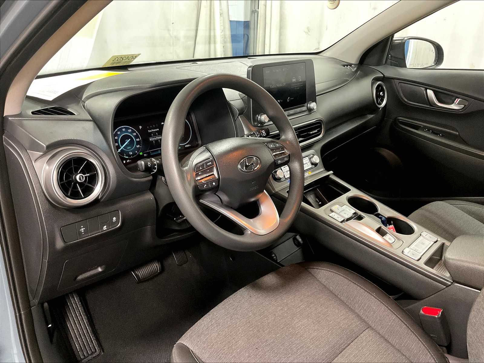 2023 Hyundai Kona Electric SE photo 8