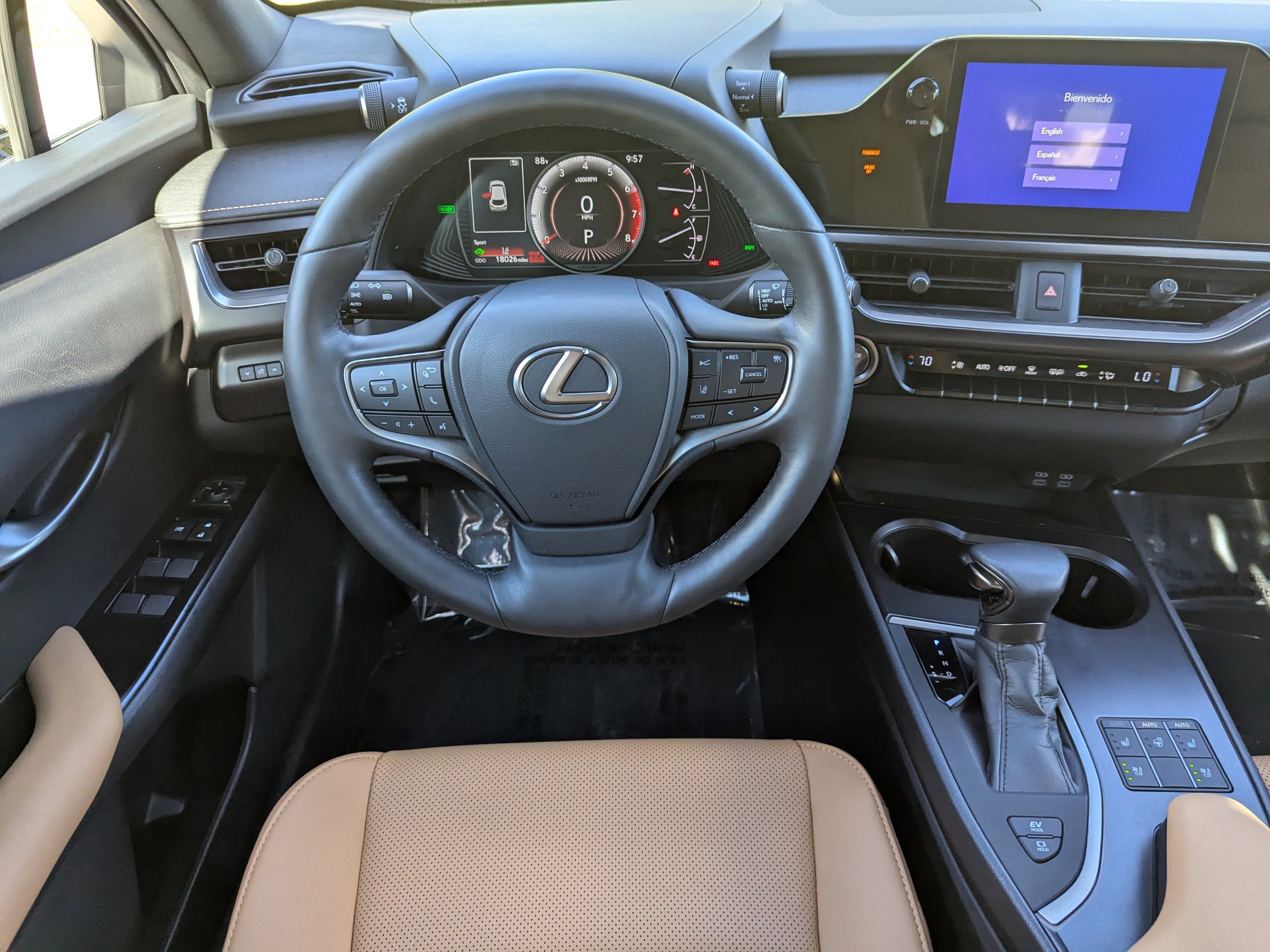 2023 Lexus UX 250h Premium photo 14