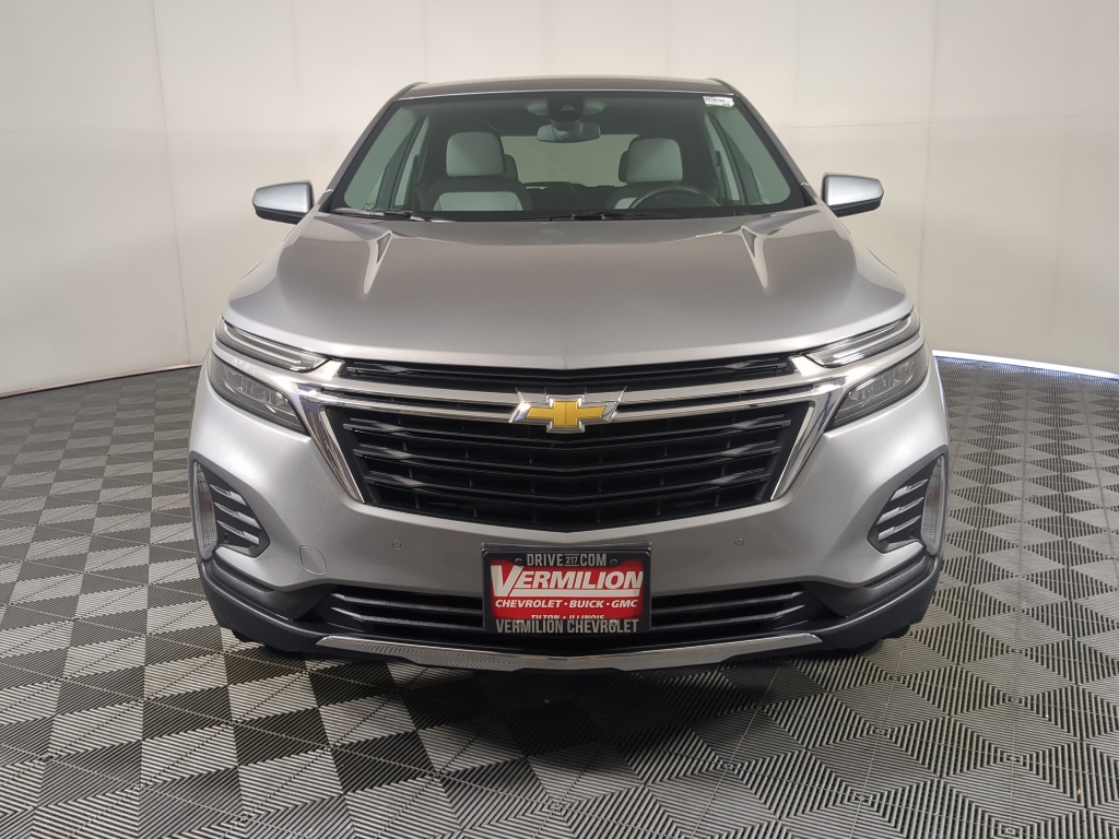 2024 Chevrolet Equinox LT photo 2
