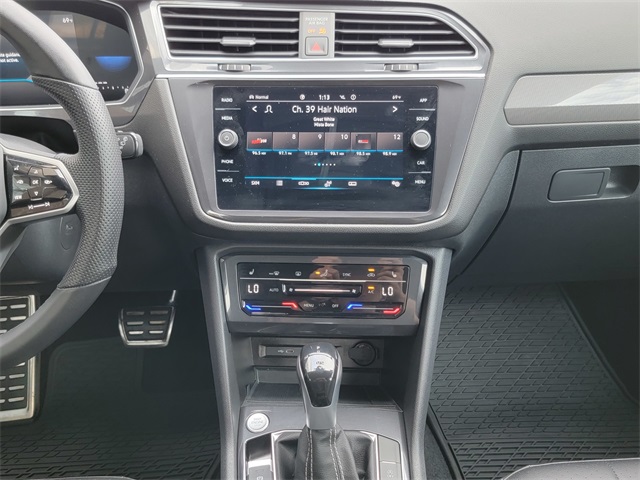 2023 Volkswagen Tiguan SE R-Line Black photo 20