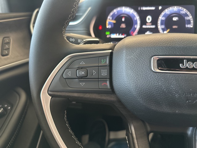 2025 Jeep Grand Cherokee Limited photo 24