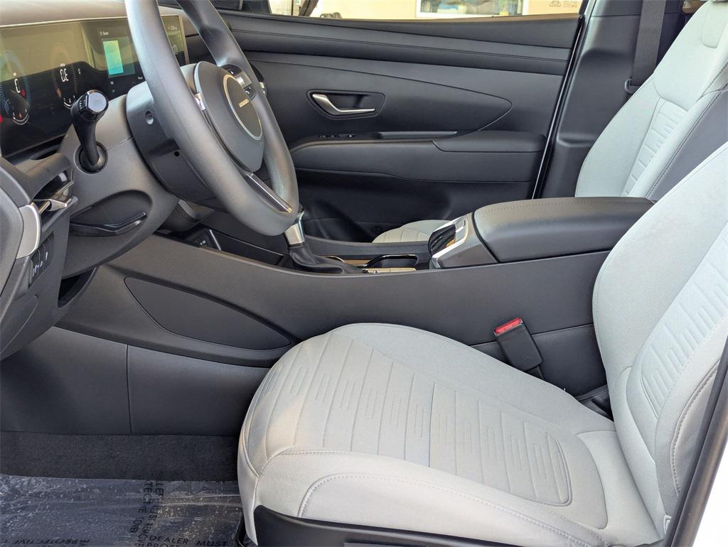 2025 Hyundai Santa Cruz SE photo 15